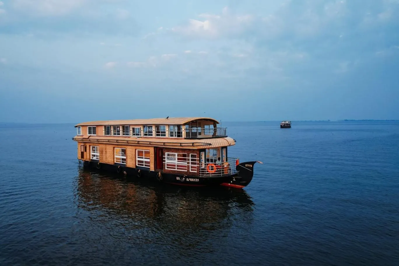 Botel Upper Deck Boathouse Hotel Alappuzha